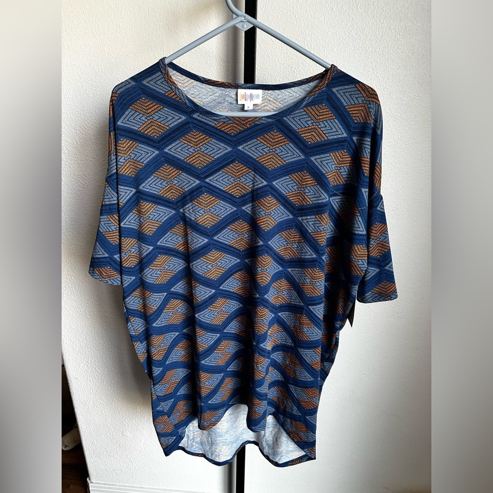 Lularoe irma size small top
